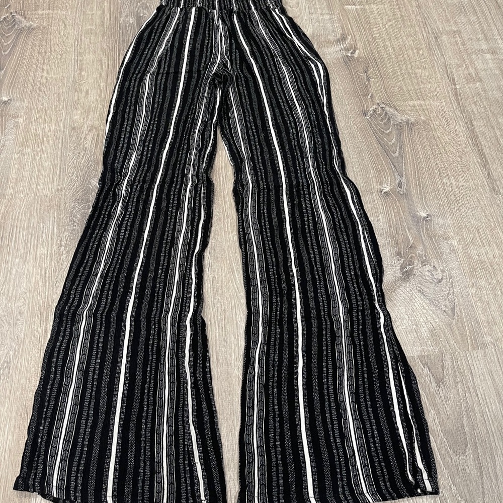 3 for $15 🎉 Black White Boho Pants